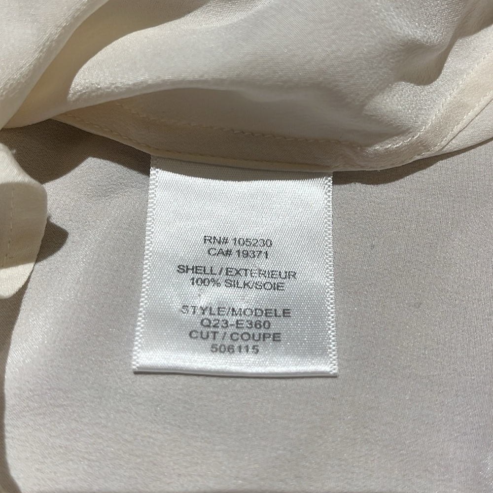Equipment Femme Slim Signature Sleeveless Silk Button Down Tank Ivory Top Size M - Picture 6 of 8
